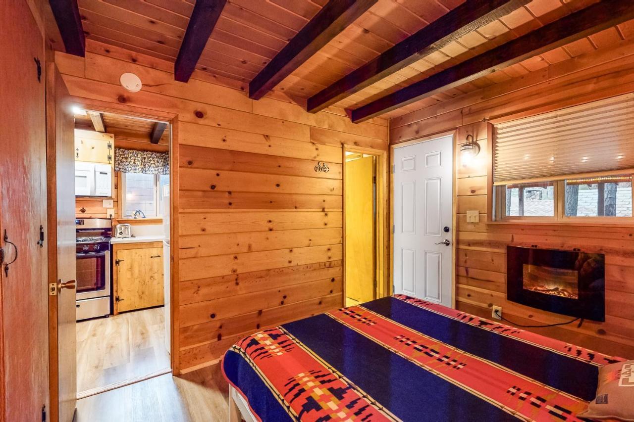 Bristlecone Cottage Биг Бэар Лейк Экстерьер фото